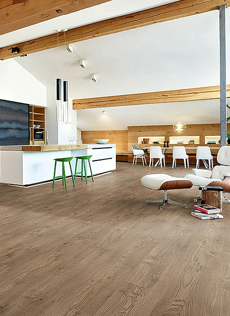 Ламинат Egger PRO DESIGN Дуб Потрескавшийся Дымчатый