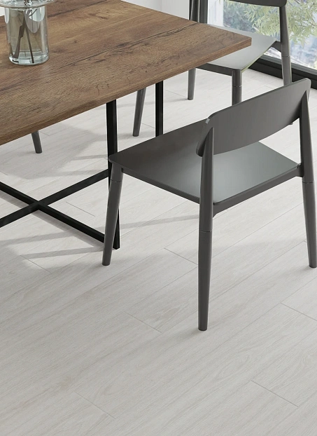 Ламинат Egger PRO Classic 8-33 Aqua+ Дуб Пеньярала Светлый